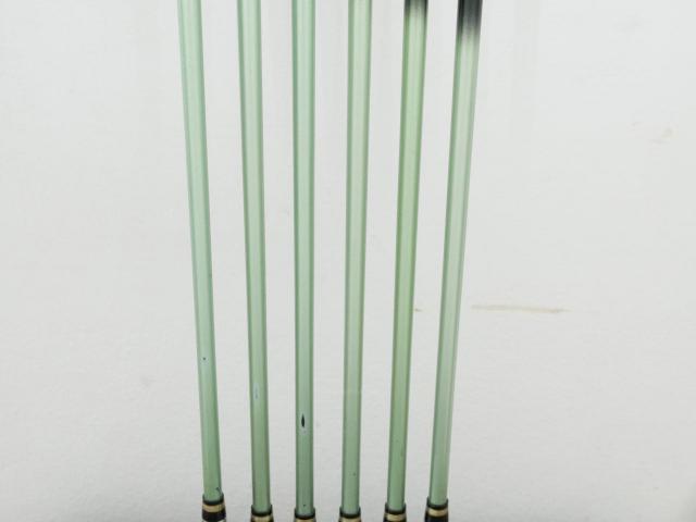 Iron set : Honma : ชุดเหล็ก Honma Beres IE-03 (ออกปี 2016 เหมาะกับซีเนียร์) มีเหล็ก 6-11 (6 ชิ้น) ก้าน ARMRQ 8 (45) Flex R (2 ดาว)