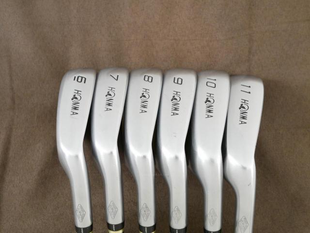 Iron set : Honma : ชุดเหล็ก Honma Beres IE-03 (ออกปี 2016 เหมาะกับซีเนียร์) มีเหล็ก 6-11 (6 ชิ้น) ก้าน ARMRQ 8 (45) Flex R (2 ดาว)