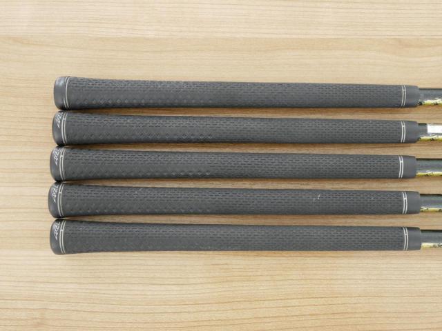 Iron set : Tsuruya : ชุดเหล็ก Tsuruya AXEL XP MM (หน้าเด้ง เบา อ่อน เหมาะกับซีเนียร์) มีเหล็ก 7-Pw,Aw (5 ชิ้น) ก้านกราไฟต์ FLex R