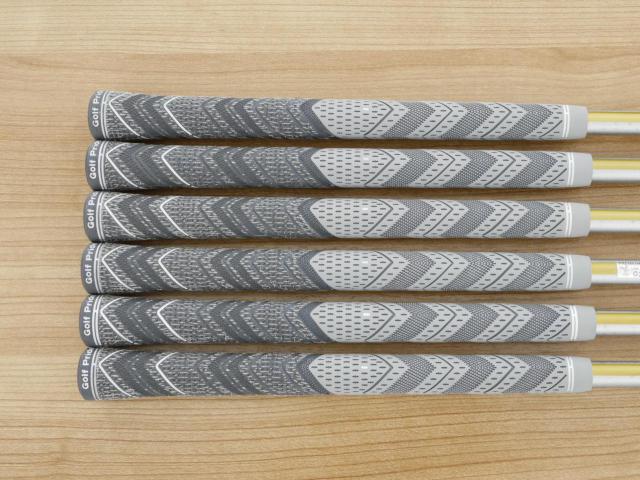 Iron set : Katana : ชุดเหล็ก Katana Sniper V (รุ่นท๊อป ใบใหญ่ ตีง่าย ไกล) มีเหล็ก 5-PW (6 ชิ้น) ก้านกราไฟต์ Sword Gold Flex R