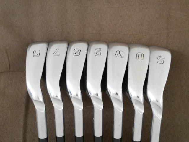 Iron set : Ping : ชุดเหล็ก Ping G700 (ปี 2019 Japan Spec. ใบใหญ่ ง่ายที่สุด ไกลที่สุดของ Ping) มีเหล็ก 6-Pw,Aw,Sw (7 ชิ้น) ก้านเหล็ก NS Pro 950 Flex R