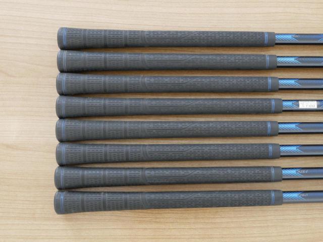 Iron set : Tourstage : ชุดเหล็ก Tourstage VIQ มีเหล็ก 5-Pw,Aw,Sw (8 ชิ้น) ก้านกราไฟต์ Flex R