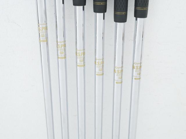 Iron set : Taylormade : ชุดเหล็ก Taylormade Gloire G (รุ่นท๊อปสุด ตีไกลมากๆ เหล็ก 7 Loft 26.5 หน้าเด้ง) มีเหล็ก 6-Pw,Aw (6 ชิ้น) ก้านเหล็ก NS Pro 830 Flex R