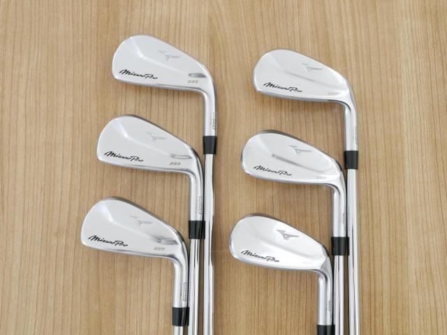 Iron set : Mizuno : ชุดเหล็ก Mizuno Pro 225 Forged (ปี 2023 นุ่ม แน่น ระยะดี) มีเหล็ก 5-Pw (6 ชิ้น) ก้านเหล็ก NS Pro ZELOS 7 Flex R
