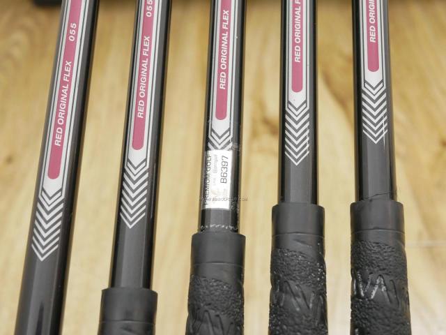 Iron set : PRGR : ชุดเหล็ก PRGR Red 505 (ใบใหญ่ หน้า Maraging ใส เด้ง) มีเหล็ก 6-Pw (5 ชิ้น) ก้านกราไฟต์ M-40 Flex SR