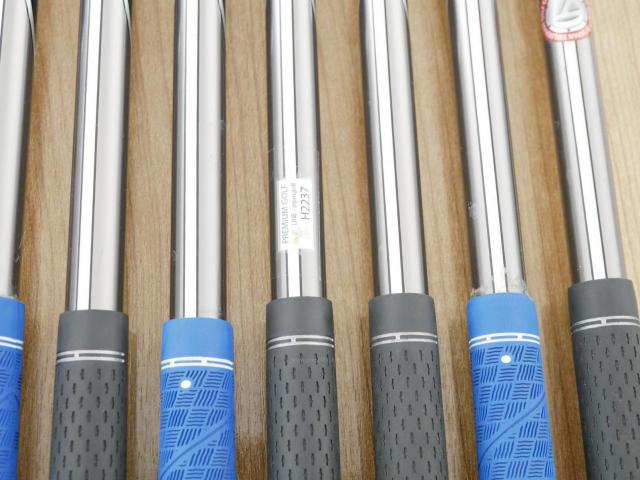 Iron set : Taylormade : ชุดเหล็ก Taylormade Gloire Forged (รุ่นท๊อปสุด Japan Spec.) มีเหล็ก 5-Pw,Aw (7 ชิ้น) ก้านกราไฟต์ Flex R