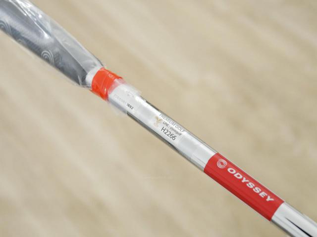 Putter : All : **ของใหม่ ยังไม่แกะพลาสติก** พัตเตอร์ Odyssey Microhinge 2-Ball V-Line (รุ่นล่าสุด ปี 2025) ยาว 34 นิ้ว