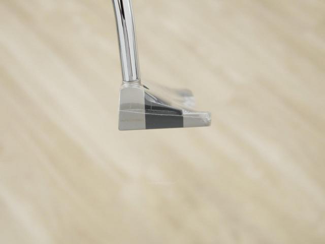 Putter : All : **ของใหม่ ยังไม่แกะพลาสติก** พัตเตอร์ Odyssey Microhinge DW (รุ่นล่าสุด ปี 2025) ยาว 33 นิ้ว