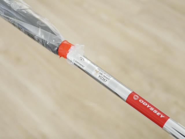 Putter : All : **ของใหม่ ยังไม่แกะพลาสติก** พัตเตอร์ Odyssey Microhinge DW (รุ่นล่าสุด ปี 2025) ยาว 33 นิ้ว