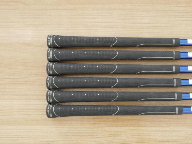 Iron set : Maruman : ชุดเหล็ก Maruman Majesty Royale (รุ่นท็อปสุด ล่าสุด ปี 2026 ของใหม่ 9 หมื่นบาท) มีเหล็ก 6-Pw,Aw (6 ชิ้น) ก้านกราไฟต์ Flex R