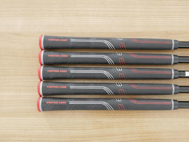 Iron set : Titleist : ชุดเหล็ก Titleist T200 (รุ่นปี 2020) มีเหล็ก 6-Pw (5 ชิ้น) ก้านกราไฟต์ Mitsubishi KUROKAGE 60i Flex R