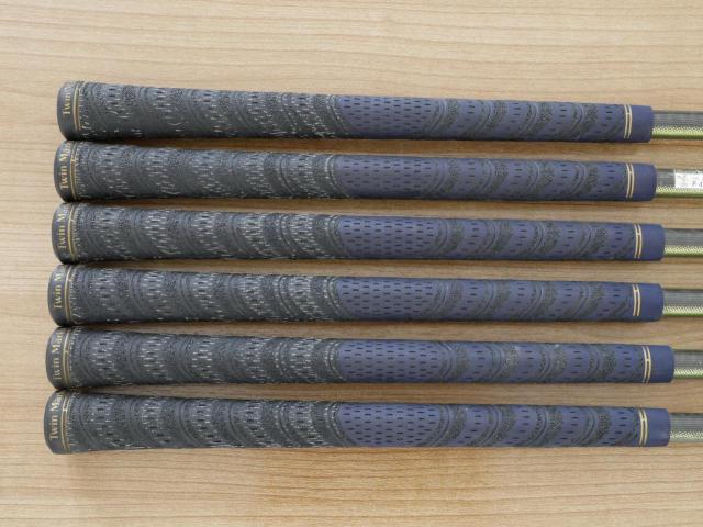 Iron set : Honma : **ก้าน 3 ดาว** ชุดเหล็ก Honma TwinMarks MG818 (รุ่นหายากก) มีเหล็ก 7-11,Sw (6 ชิ้น) ก้านกราไฟต์ ARMRQ 851 Flex R (3 ดาว)