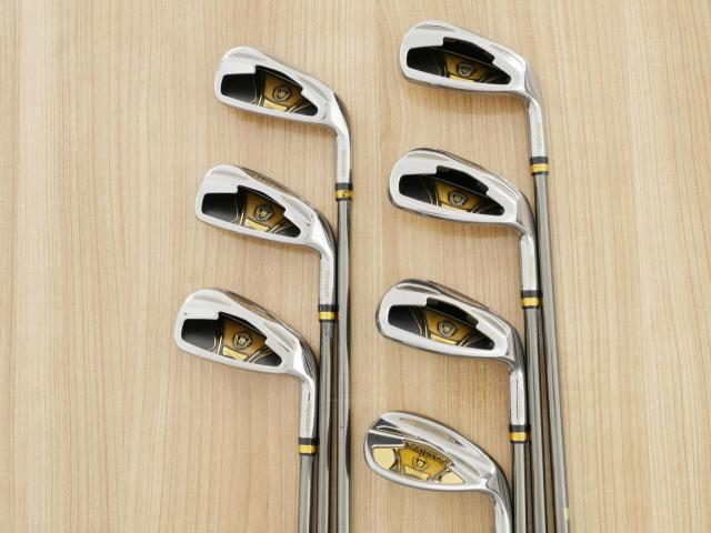 Iron set : Maruman : ชุดเหล็ก Maruman Majesty Prestigio Super 7 (รุ่นท๊อปสุด หน้าเด้ง ตีไกลมาก ของใหม่ 1 แสนบาท) มีเหล็ก 6-10,Pw,Aw (7 ชิ้น) ก้านกราไฟต์ Flex R