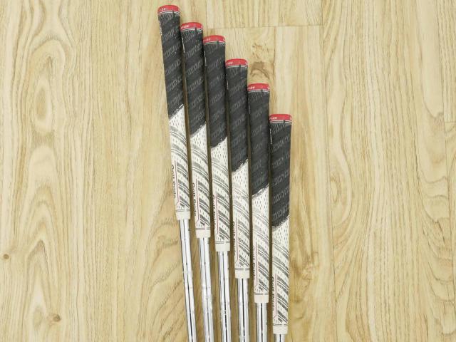 Iron set : Honma : ชุดเหล็ก Honma Bezeal 525 (ออกปี 2016 รุ่นนี้ใบใหญ่ที่สุดของ Honma) มีเหล็ก 6-11 (6 ชิ้น เทียบเท่า 5-Pw) ก้านเหล็ก NS Pro 950 Flex R