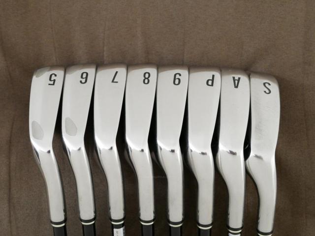 Iron set : Other Brand : ชุดเหล็ก Srixon GIE (ใบใหญ่ ตีง่าย) มีเหล็ก 5-Pw,Aw,Sw (8 ชิ้น) ก้านกราไฟต์ Miyazaki 61 Flex S