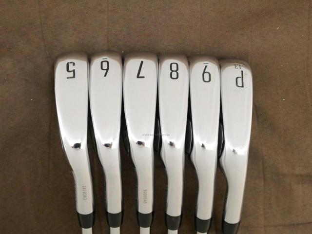 Iron set : Titleist : ชุดเหล็ก Titleist T200 Forged (รุ่นปี 2022 Japan Spec) มีเหล็ก 5-Pw (6 ชิ้น) ก้านเหล็ก NS Pro 105T Flex S 