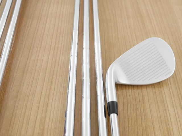 Iron set : Titleist : ชุดเหล็ก Titleist VG3 Type D Forged (รุ่นปี 2019 Japan Spec. ตีง่ายและไกลที่สุดของ Titleist) มีเหล็ก 5-Pw,Aw (7 ชิ้น) ก้านเหล็ก NS Pro Zelos 8 Flex R