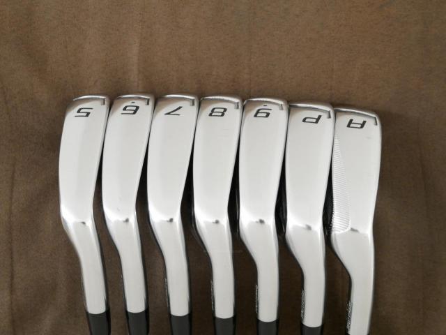 Iron set : Bridgestone : ชุดเหล็ก Bridgestone J15 (ตีง่าย ไกล) มีเหล็ก 5-Pw,Aw (7 ชิ้น) ก้านเหล็ก NS Pro 950 Flex R 