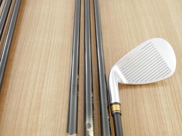 Iron set : Yonex : ชุดเหล็ก Yonex Royal E-Zone (รุ่นท๊อปสุด ก้านดีมาก หน้าเด้ง ตีไกลสุดๆ) มีเหล็ก 6-Pw,Aw,Sw (7 ชิ้น) ก้านกราไฟต์ NANOPREME Flex R