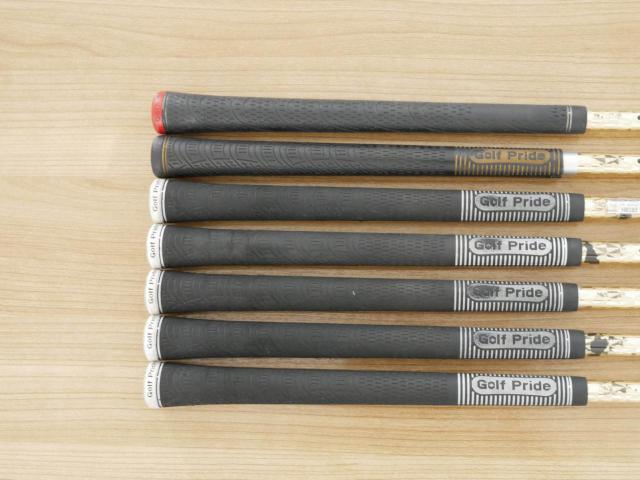 Iron set : Yonex : ชุดเหล็ก Yonex Royal E-Zone (รุ่นท๊อปสุด ก้านดีมาก หน้าเด้ง ตีไกลสุดๆ) มีเหล็ก 6-Pw,Aw,Sw (7 ชิ้น) ก้านกราไฟต์ NANOPREME Flex R