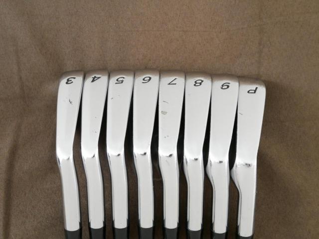 Iron set : Taylormade : ชุดเหล็ก Taylormade 300 Forged (นุ่มมากๆ) มีเหล็ก 3-Pw (8 ชิ้น) ก้านเหล็ก Dynamic Gold S300
