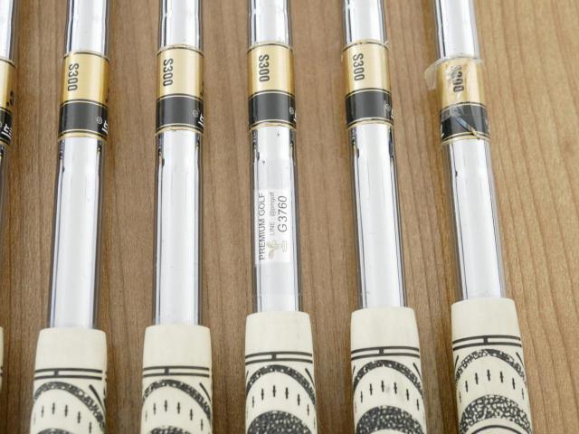 Iron set : Taylormade : ชุดเหล็ก Taylormade 300 Forged (นุ่มมากๆ) มีเหล็ก 3-Pw (8 ชิ้น) ก้านเหล็ก Dynamic Gold S300