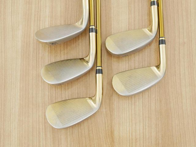 Iron set : Tsuruya : ชุดเหล็ก Tsuruya AXEL Gold Premium II (รุ่นปี 2017 ของใหม่ 6 หมื่นกว่าบาท หน้าเด้งสุดๆ ไกลสุดๆๆ) มีเหล็ก 7-Pw,As (5 ชิ้น) ก้านกราไฟต์ Flex S