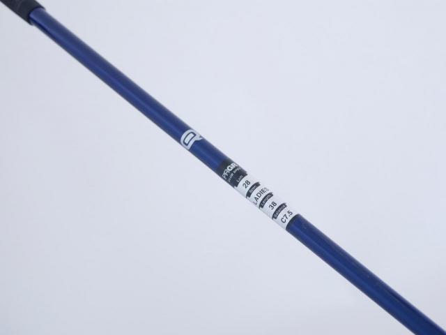 Lady club : All : ไม้กระเทย PRGR Q (รุ่นปี 2019 สำหรับเล่นได้ทุกไลน์) Loft 28 Flex L