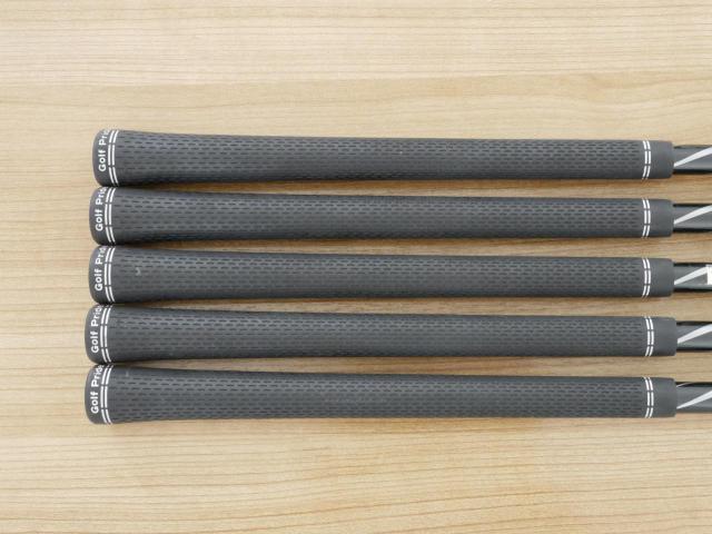 Iron set : Titleist : ชุดเหล็ก Titleist T300 (ปี 2022) มีเหล็ก 6-Pw (5 ชิ้น) ก้านกราไฟต์ Fujikura MCI 60 Flex R