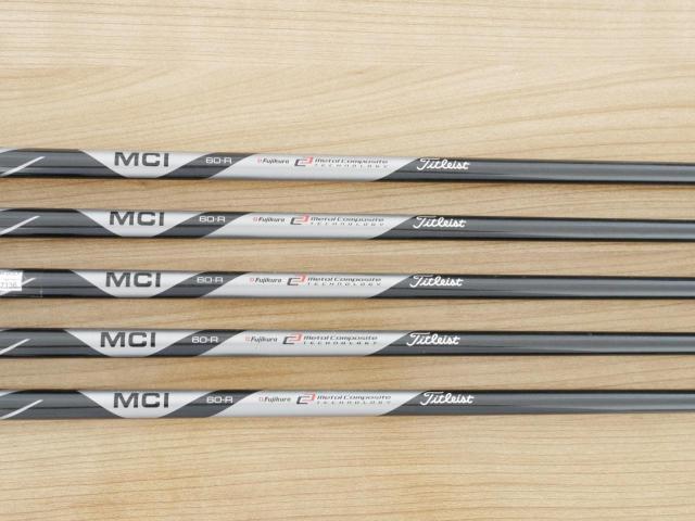 Iron set : Titleist : ชุดเหล็ก Titleist T300 (ปี 2022) มีเหล็ก 6-Pw (5 ชิ้น) ก้านกราไฟต์ Fujikura MCI 60 Flex R
