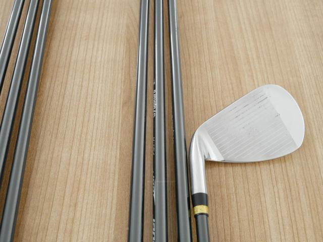 Iron set : Other Brand : ชุดเหล็ก Akira ADR (ใบใหญ่ หน้าเด้ง ไกล) มีเหล็ก 5-Pw,Aw (7 ชิ้น) ก้านกราไฟต์ Fujikura Motore Speeder 60i Flex R