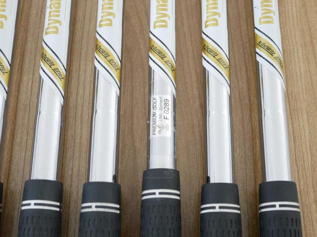 Iron set : Callaway : ชุดเหล็ก Callaway APEX Combo Forged (ปี 2017) มีเหล็ก 5-Pw (6 ชิ้น) ก้านเหล็ก Dynamic Gold AMT Tour Issue S200
