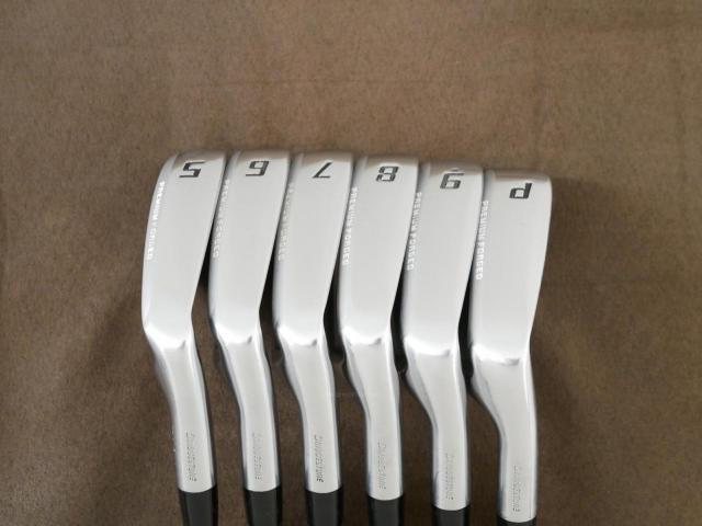 Iron set : Tourstage : ชุดเหล็ก Tourstage VIQ (Forged) มีเหล็ก 5-Pw (6 ชิ้น) ก้านกราไฟต์ Tour AD 75 Flex R