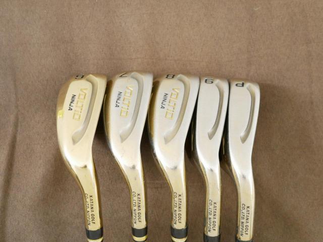 Iron set : Katana : **มีตำหนิ** ชุดเหล็ก Katana Voltio NINJA 880Hi Gold (รุ่นท็อปสุด ปี 2018 ตีง่าย ไกล สวยมากๆ) มีเหล็ก 6-Pw (5 ชิ้น) ก้านกราไฟต์ Fujikura Speeder 361 Flex R-Easy Light (R2)