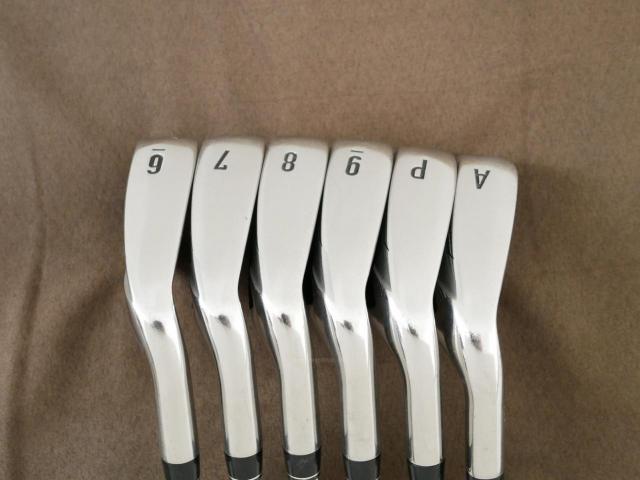 Iron set : Callaway : ชุดเหล็ก Callaway Big Bertha Beta (ใบใหญ่ ตีง่ายมาก) มีเหล็ก 6-Pw,Aw (6 ชิ้น) ก้านกราไฟต์ Fujikura Air Speeder Flex SR