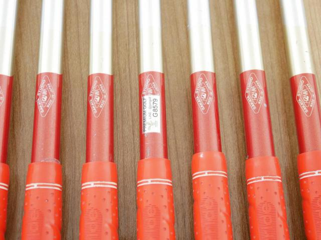 Iron set : Honma : **มีตำหนิ** ชุดเหล็ก Honma Beres MG701 มีเหล็ก 4-11 (8 ชิ้น) ก้าน ARMRQ B62 Flex R (1 ดาว)