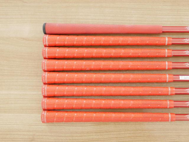 Iron set : Honma : **มีตำหนิ** ชุดเหล็ก Honma Beres MG701 มีเหล็ก 4-11 (8 ชิ้น) ก้าน ARMRQ B62 Flex R (1 ดาว)