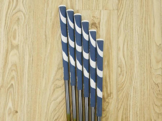 Iron set : Daiwa : ชุดเหล็ก Daiwa GIII (รุ่นท๊อปสุดๆ ของใหม่ 8 หมื่นบาท ปี 2019 หน้าเด้งสุดๆ ใบใหญ่ ตีไกลมาก) มีเหล็ก 7-10,Pw,Aw (6 ชิ้น) ก้านกราไฟต์ Flex R