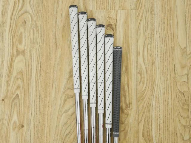 Iron set : Taylormade : ชุดเหล็ก Taylormade P790 (ตัวท้อปสุด ออกปี 2019) มีเหล็ก 5-Pw (6 ชิ้น) ก้านเหล็ก NS Pro Modus 105 Flex S