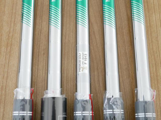 Iron set : Taylormade : **ของใหม่ ยังไม่แกะพลาสติก** ชุดเหล็ก Taylormade P790 (ตัวท้อปสุด ล่าสุด ออกปี 2025 Japan Spec.) มีเหล็ก 6-Pw (5 ชิ้น) ก้านเหล็ก NS Pro 950 NEO Flex S