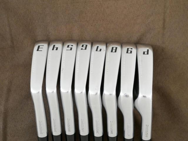 Iron set : Tourstage : ชุดเหล็ก Tourstage X-Blade 901 Forged มีเหล็ก 3-Pw (8 ชิ้น) ก้านเหล็ก Dynamic Gold S200