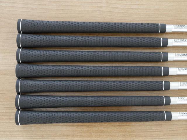 Iron set : Other Brand : ชุดเหล็ก Ryoma DSI (ตีง่ายมาก ไกลมากๆ หายากสุดๆ) มีเหล็ก 6-Pw,Aw,Sw (7 ชิ้น เหล็ก 6 ระยะเท่าเหล็ก 5 รุ่นอื่น) ก้านกราไฟต์ Tour AD Flex R