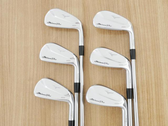 Iron set : Mizuno : ชุดเหล็ก Mizuno Pro 225 Forged (ปี 2023 นุ่ม แน่น ระยะดี) มีเหล็ก 5-Pw (6 ชิ้น) ก้านเหล็ก Dynamic Gold 95 S200