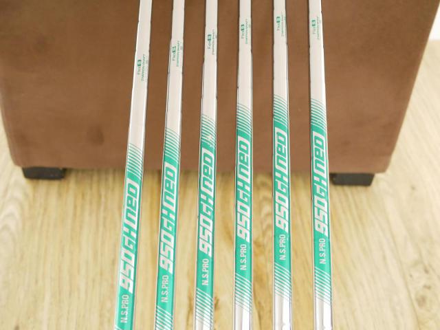 Iron set : Titleist : ชุดเหล็ก Titleist T400 (ตีง่ายที่สุด ไกลที่สุด ออกปี 2020) มีเหล็ก 6-Pw,43 (6 ชิ้น) ก้านเหล็ก NS Pro 950 NEO Flex S