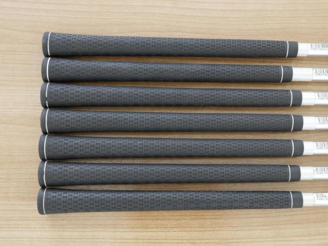 Iron set : Other Brand : ชุดเหล็ก Ryoma DSI (ตีง่ายมาก ไกลมากๆ หายากสุดๆ) มีเหล็ก 6-Pw,Aw,Sw (7 ชิ้น เหล็ก 6 ระยะเท่าเหล็ก 5 รุ่นอื่น) ก้านกราไฟต์ Tour AD Flex SR