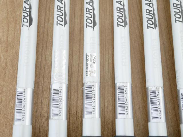 Iron set : Other Brand : ชุดเหล็ก Ryoma DSI (ตีง่ายมาก ไกลมากๆ หายากสุดๆ) มีเหล็ก 6-Pw,Aw,Sw (7 ชิ้น เหล็ก 6 ระยะเท่าเหล็ก 5 รุ่นอื่น) ก้านกราไฟต์ Tour AD Flex SR