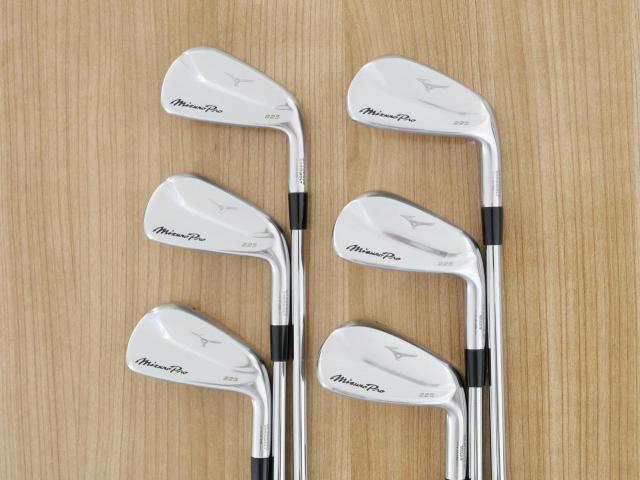 Iron set : Mizuno : ชุดเหล็ก Mizuno Pro 225 Forged (ปี 2023 นุ่ม แน่น ระยะดี) มีเหล็ก 5-Pw (6 ชิ้น) ก้านเหล็ก Dynamic Gold 95 S200