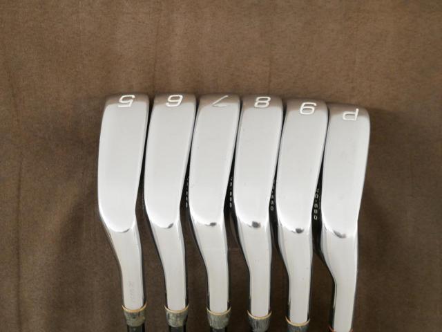 Iron set : Fourteen : ชุดเหล็ก Fourteen TC-550 มีเหล็ก 5-Pw (6 ชิ้น) ก้านกราไฟต์ Flex R