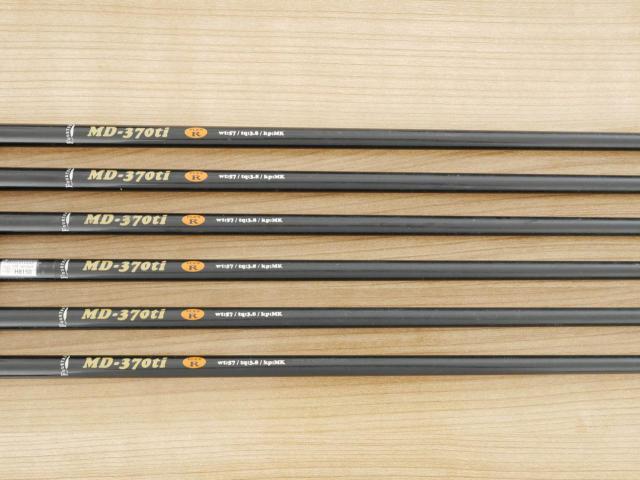 Iron set : Fourteen : ชุดเหล็ก Fourteen TC-550 มีเหล็ก 5-Pw (6 ชิ้น) ก้านกราไฟต์ Flex R