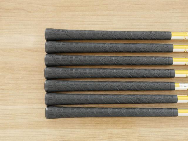 Iron set : Tsuruya : ชุดเหล็ก Tsuruya Onesider SE (ใบใหญ่ หน้าเด้ง) มีเหล็ก 4-Pw (7 ชิ้น) ก้านกราไฟต์ Flex R